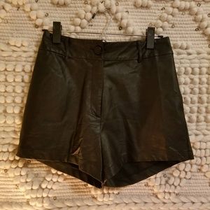Faux leather short